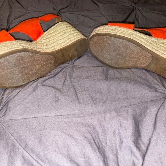 Orange suede stacked platform heels - Picture 5 of 5